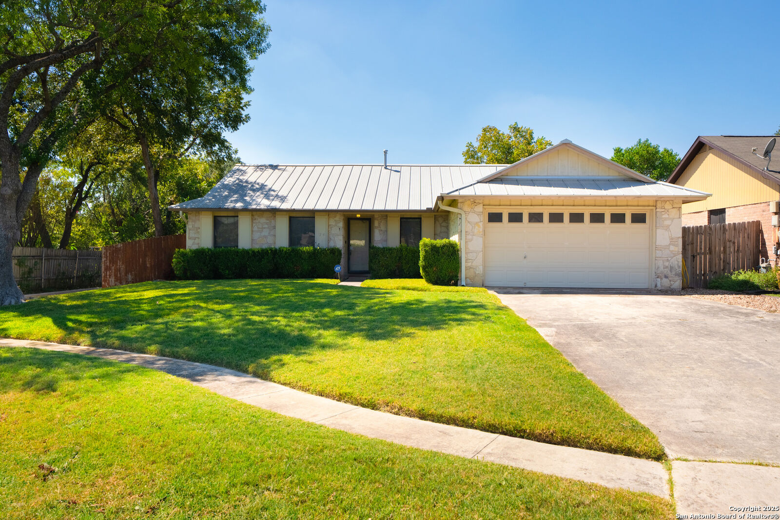 Property Photo: 1514 Lochshire St TX 78216