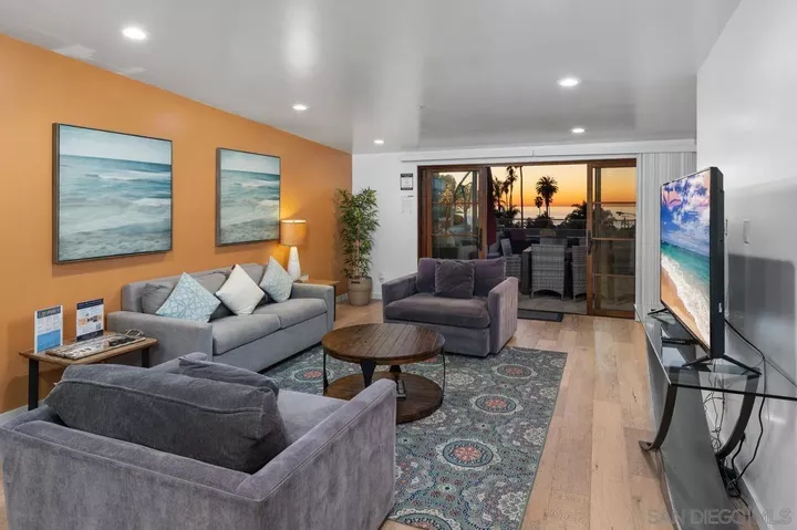 Property Photo:  6639 La Jolla Blvd  CA 92037 