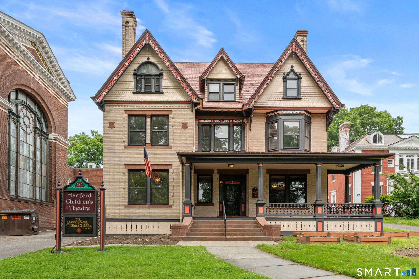 Property Photo:  360 Farmington Avenue 13  CT 06105 