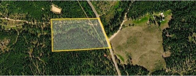 Property Photo:  43xx E Deer Lake Rd  WA 99148 