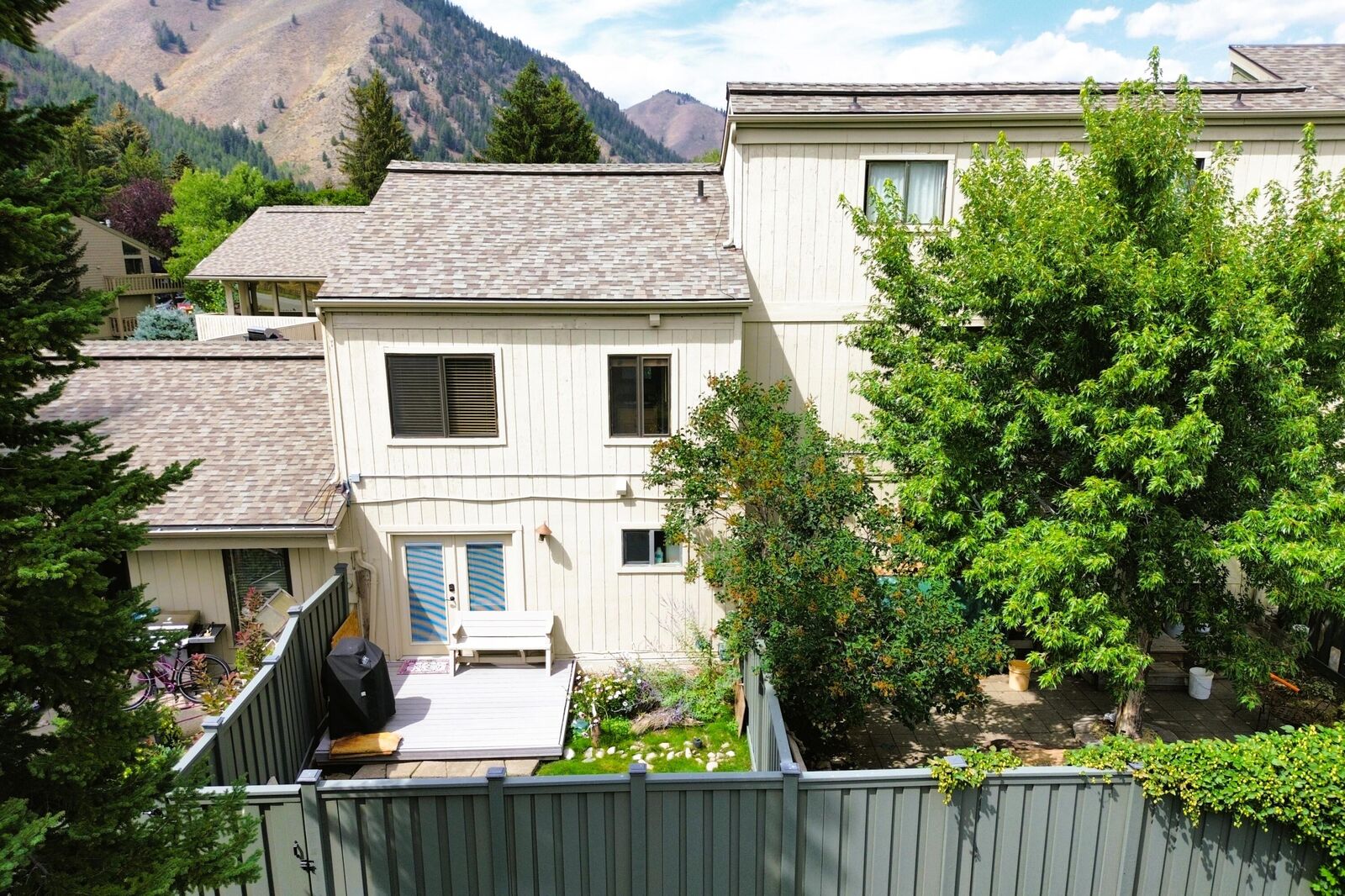 Property Photo: 280 S 3rd Ave 24 ID 83340