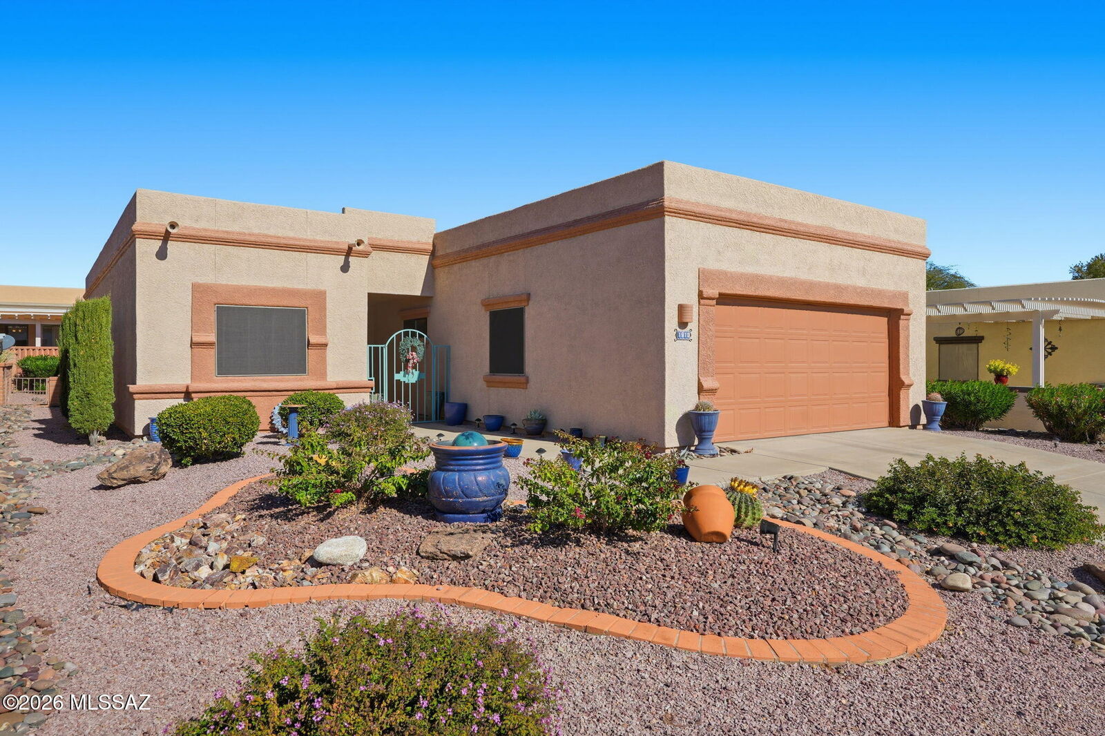 Property Photo: 1910 W Amblemorn Drive AZ 85622