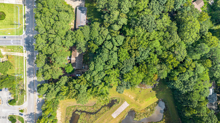 Property Photo:  1208 Walnut Street  NC 27511 