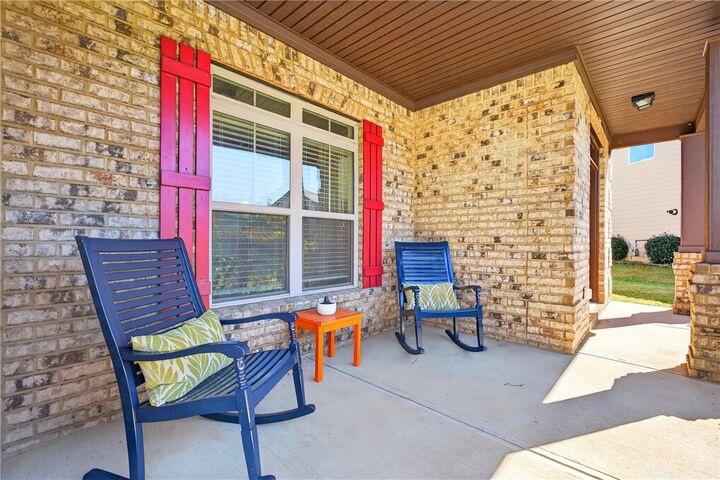 Property Photo: 207 E Deer Drive SC 29611