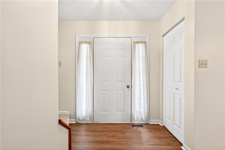 Property Photo:  1214 Meadowbrook  PA 15317 