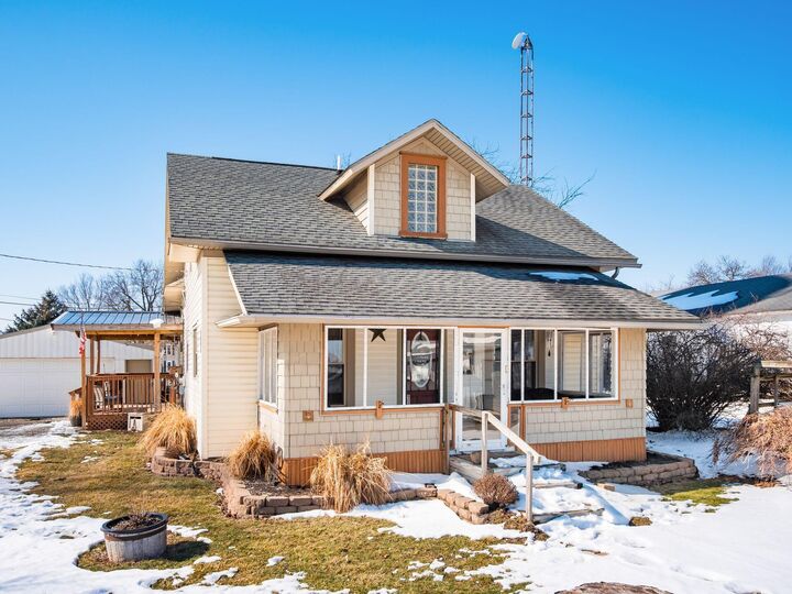 Property Photo: 210 S Elm Street OH 43340