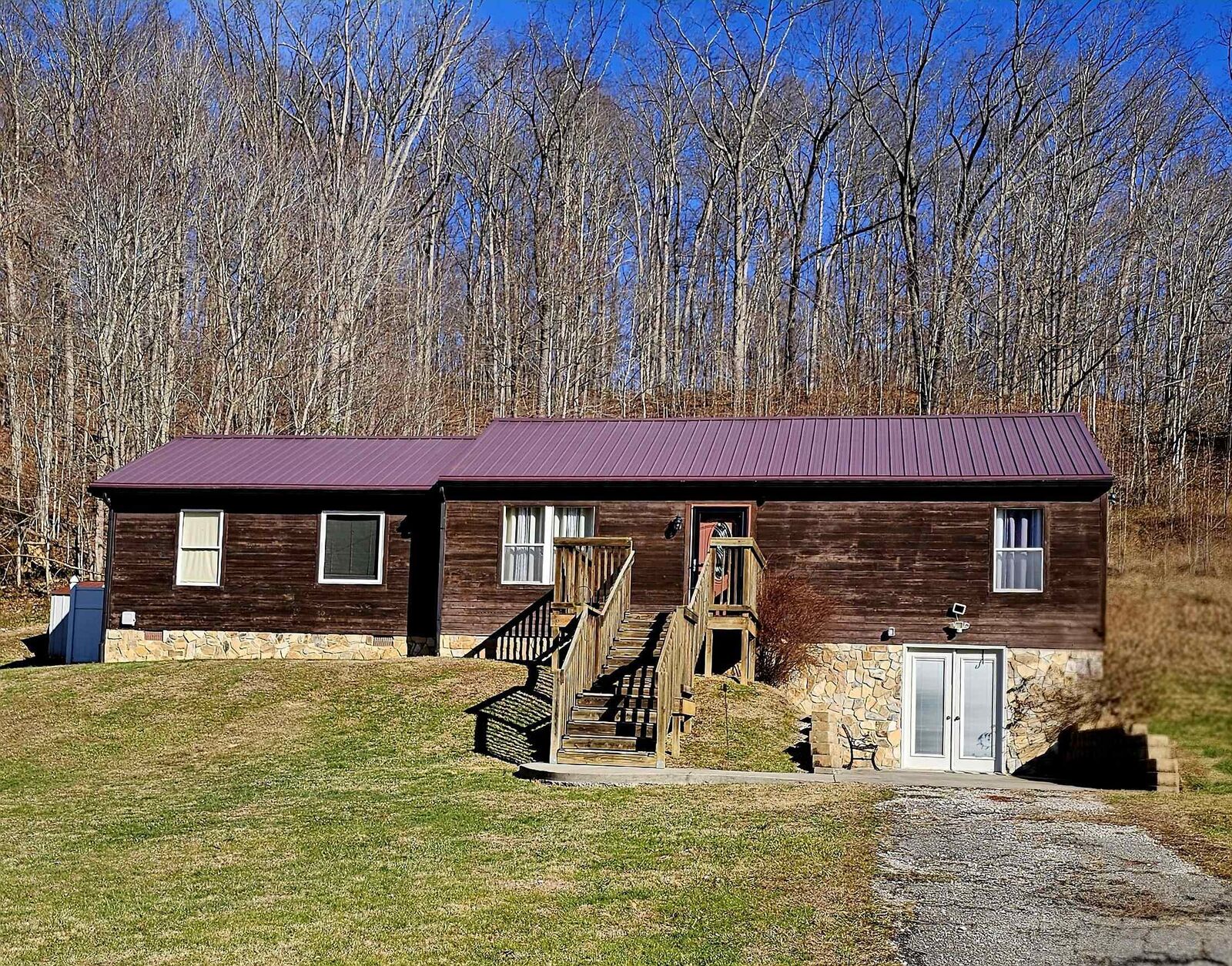 Property Photo:  40 Griffith Court  KY 41144 