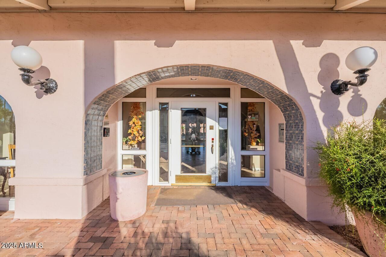 Property Photo: 4141 N 31st Street 406 AZ 85016