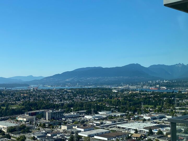 Property Photo: 2186 Gilmore Avenue 4409 BC V5C 0N7