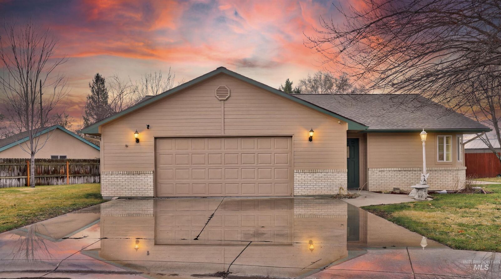 Property Photo:  719 Benton Avenue  ID 83651 