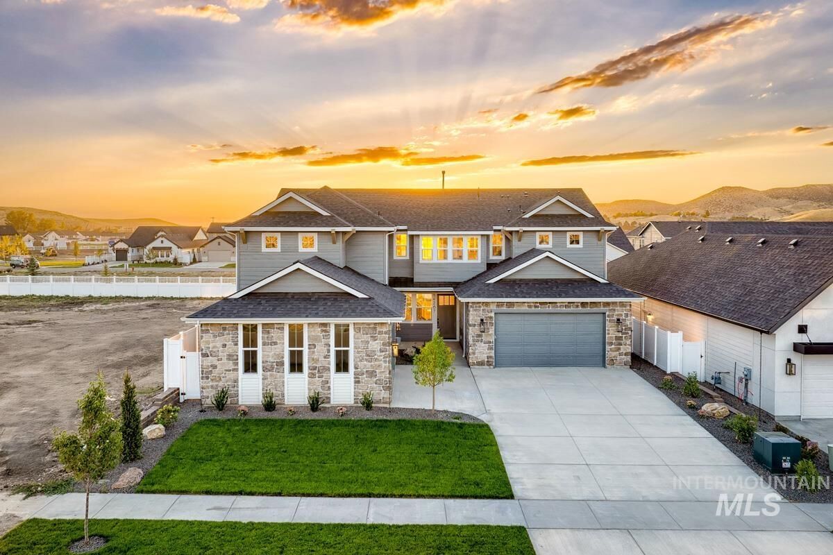 Property Photo:  21690 Appaloosa Ave  ID 83669 