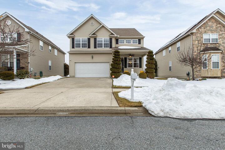 Property Photo:  114 Rosemary Court  DE 19701 