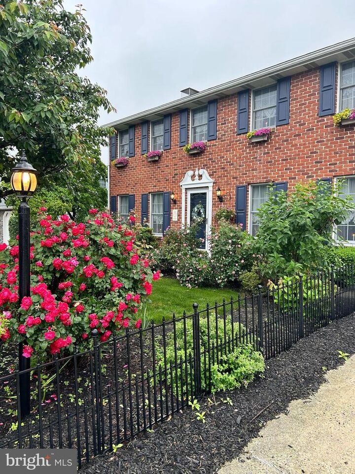 Property Photo:  76 Sherwood Circle  PA 17025 