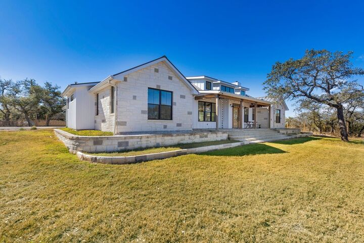 Property Photo:  164 Lyndons Ln  TX 78624 