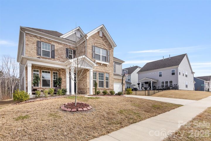 Property Photo:  346 W Waterlynn Road  NC 28117 