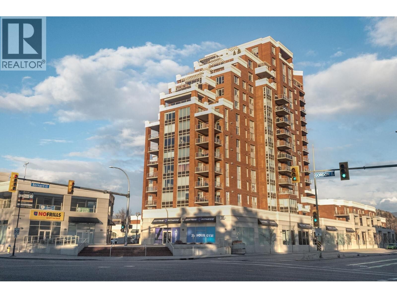 Property Photo: 1160 Bernard Avenue 410 BC V1Y 6R2