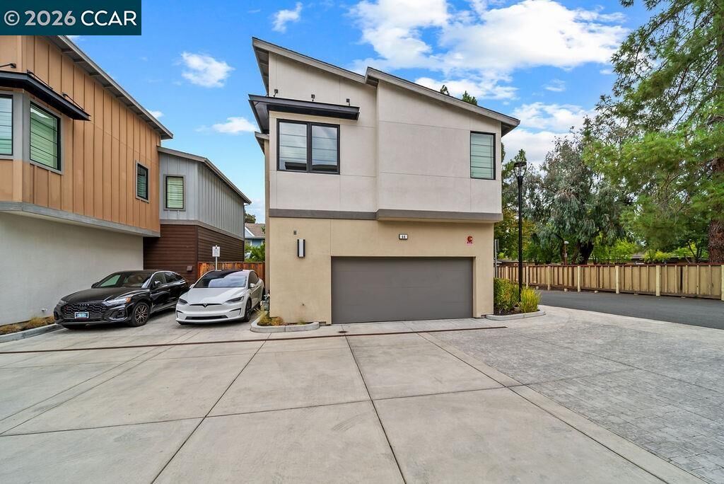 Property Photo: 44 Analisa Ln CA 94596