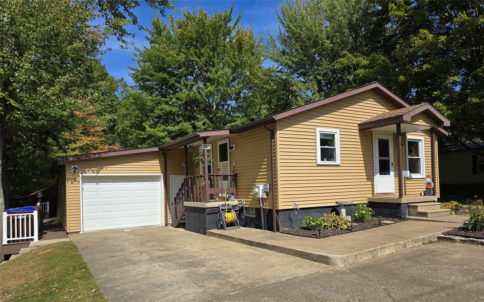 Property Photo:  80 Park Avenue  PA 16401 