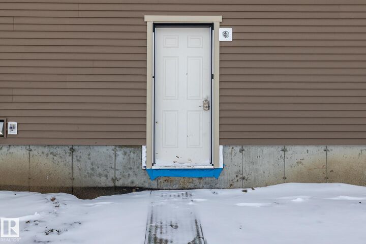 Property Photo:  19512 30 Avenue NW  AB T6M 1M2 