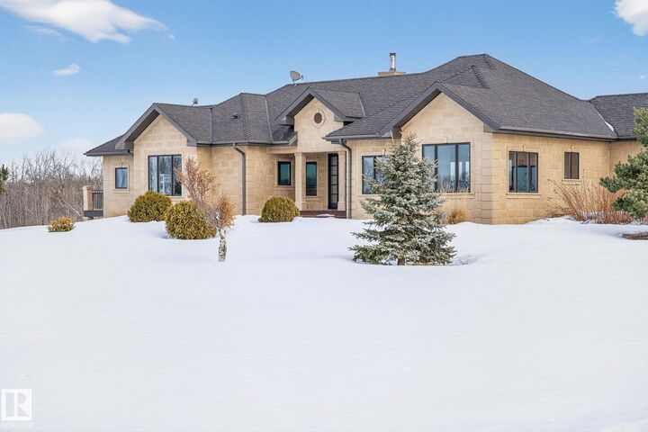 Property Photo:  56229 Rge Road 242  AB T0A 0K3 