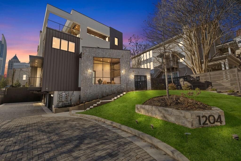 Property Photo:  1204 Piedmont Avenue NE 2  GA 30309 