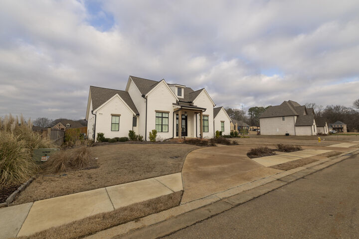 Property Photo: 109 Somersett MS 39759