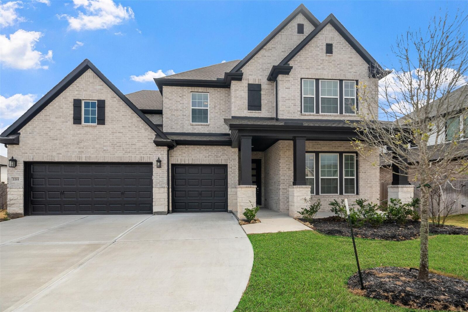 Property Photo: 2211 Stone Lodge Court TX 77469