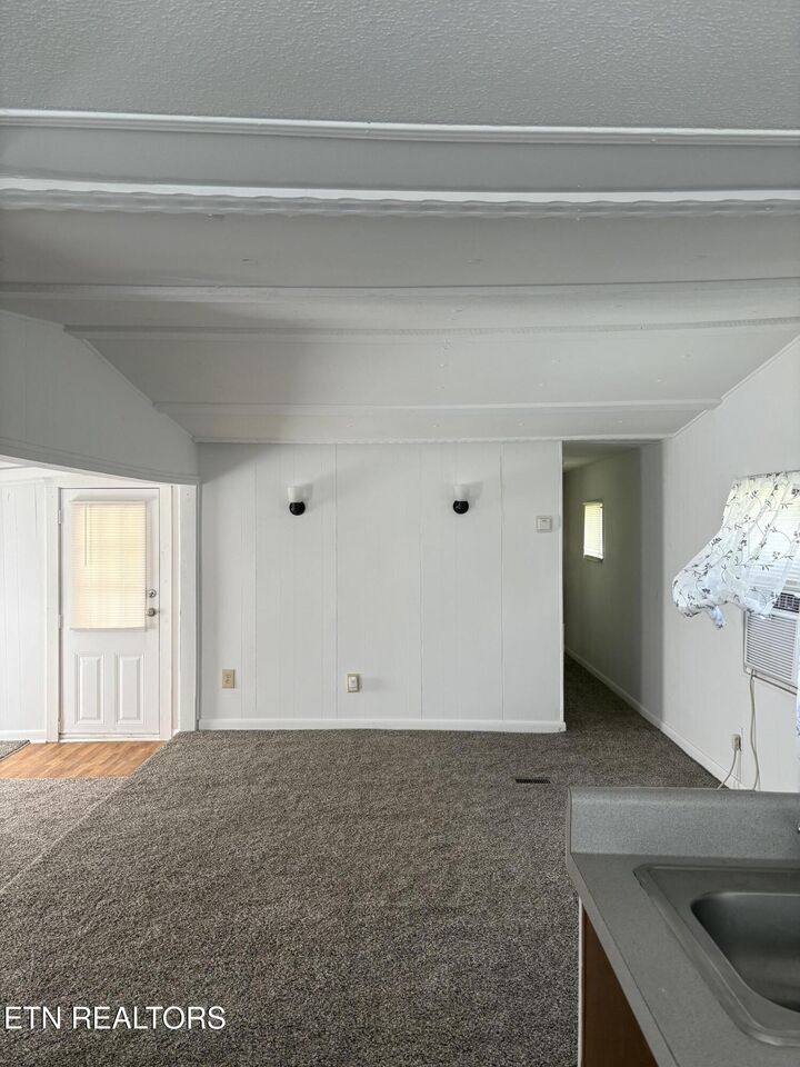 Property Photo: 139 Hillview Rd TN 37880