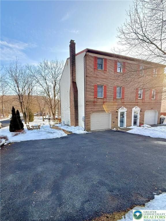 Property Photo: 838 E Wayne Avenue PA 18103