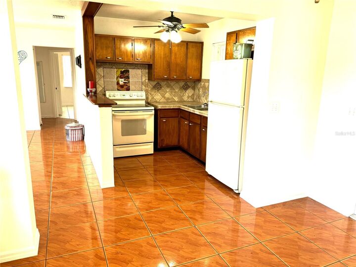 Property Photo: 2441 Austin Avenue FL 32738