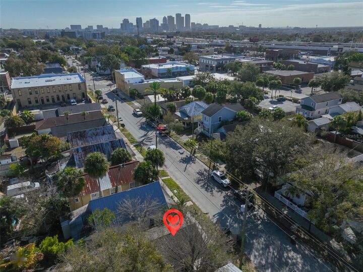 Property Photo:  2331 W Chestnut Street  FL 33607 