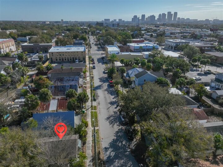 Property Photo:  2331 W Chestnut Street  FL 33607 