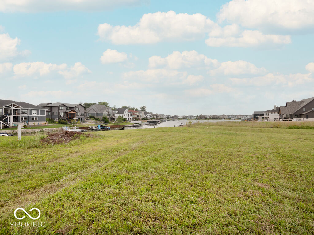 Property Photo:  10650 Geist View Drive  IN 46055 