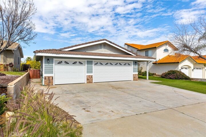 Property Photo:  30841 Long Point  CA 92587 