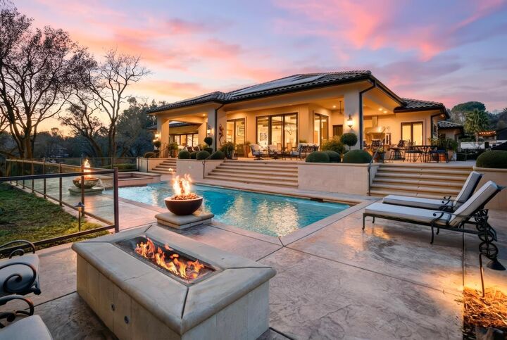 Property Photo:  3909 Edgevale Court  CA 95628 