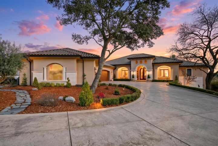 Property Photo:  3909 Edgevale Court  CA 95628 