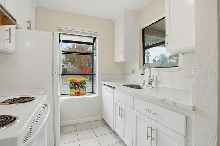 Property Photo: 8185 Essen Way CA 95823