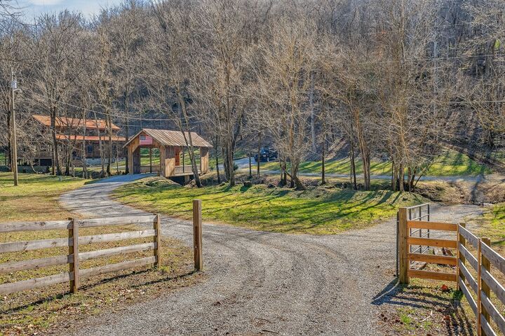 Property Photo: 3331 Adamson Branch Rd TN 37095