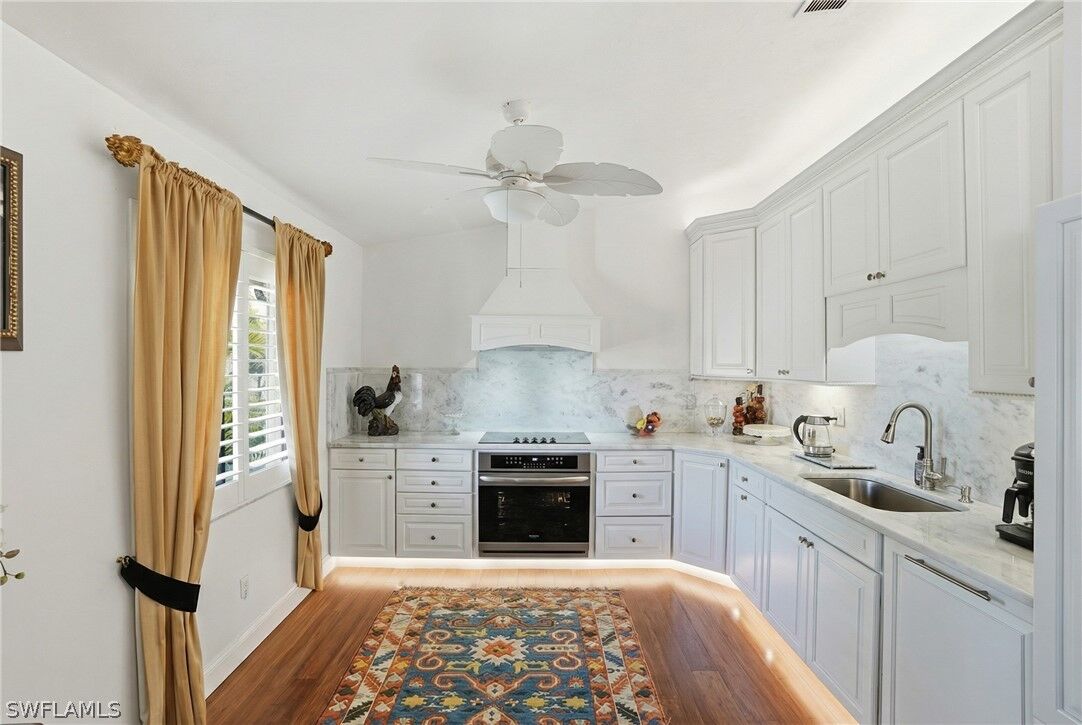 Property Photo: 3231 Horse Carriage Way 10 FL 34105