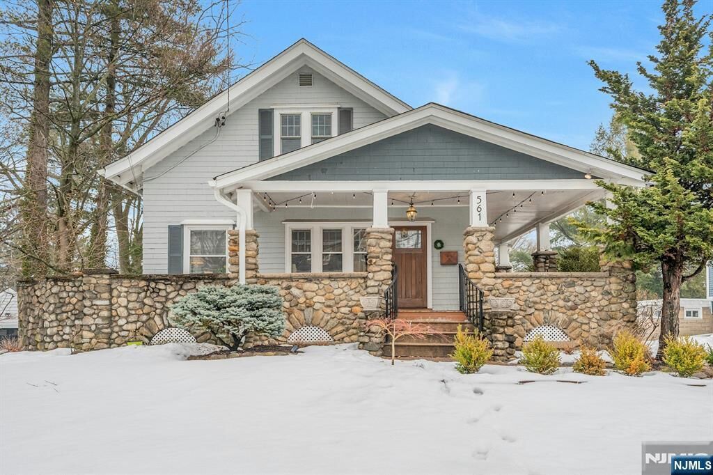 Property Photo:  561 Lincoln Avenue  NJ 07452 