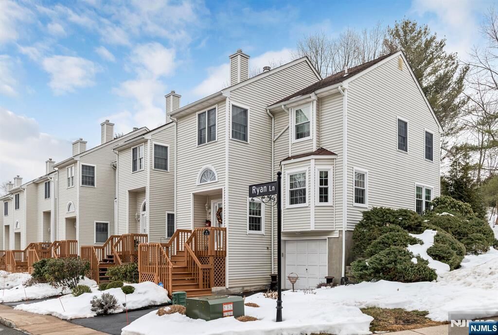 Property Photo:  76 Ryan Lane 1001  NJ 07035 