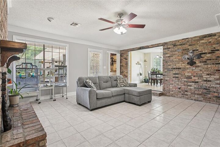 Property Photo: 202 Woodbridge Boulevard LA 70401