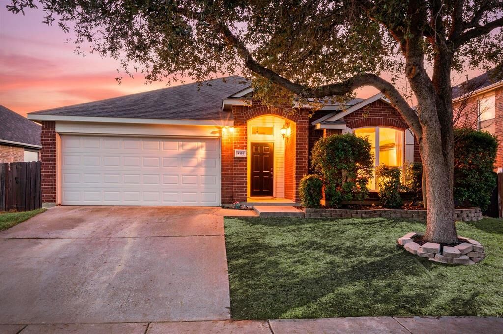 Property Photo:  8116 Chamizal Drive  TX 76137 