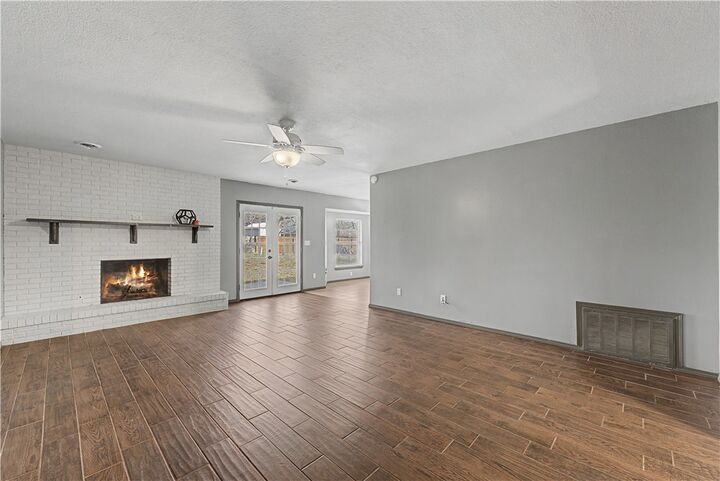 Property Photo:  1101 Karena Street  AR 72762 