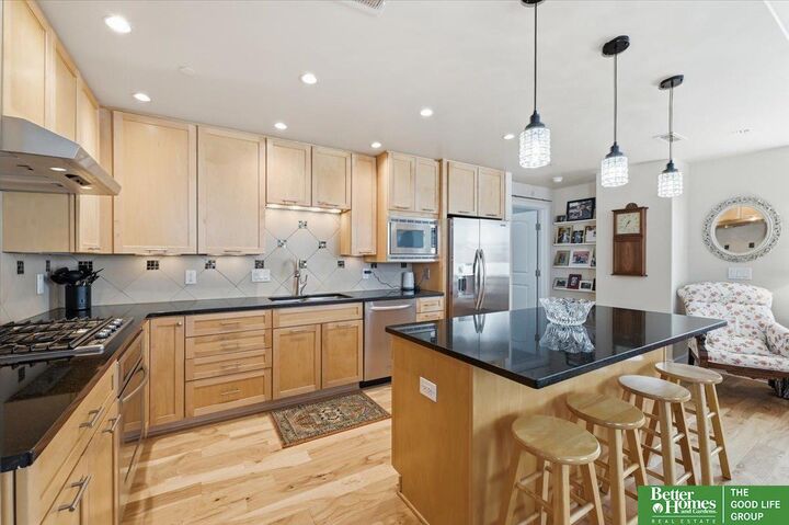 Property Photo:  1403 Farnam Street 512  NE 68102 