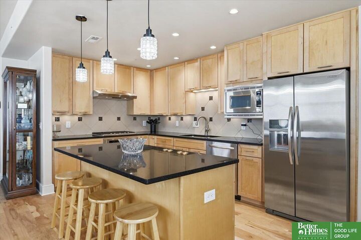 Property Photo:  1403 Farnam Street 512  NE 68102 