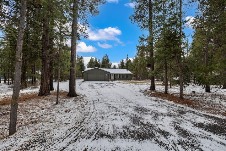 Property Photo: 16053 Snowberry Lane OR 97739