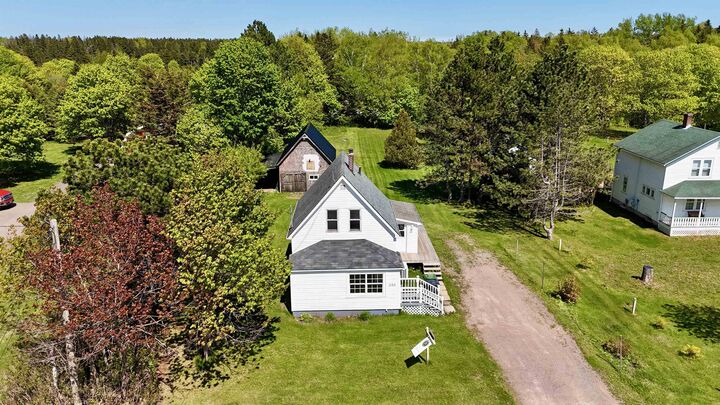Property Photo:  250 Church Street  PE C0B 2B0 