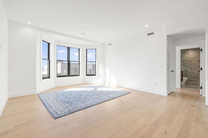 Property Photo:  472 W Broadway 501  MA 02127 