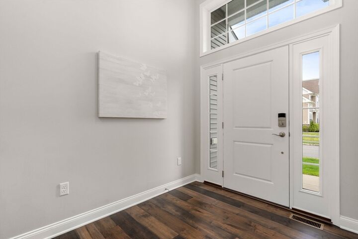 Property Photo:  124 Glen Ellen Blvd 124  MA 02054 